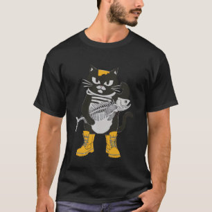 Tuff katt u2013 Rolig svart katt med stövlar & fis T Shirt
