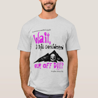 Tuffa Mudder på utslagsplats för T-shirt