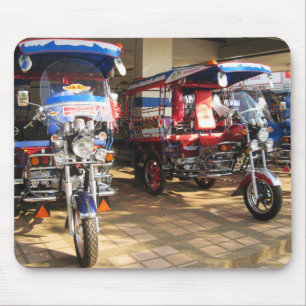 Tuk Tuk Showroom ... Udon Thani, Isaan Musmatta