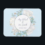 Tulip Blue Blommigt Bröllop Magnet<br><div class="desc">Den här designen har en vacker illustration av tulpaner i fullt,  omgiven av ömtålig grön och en mjuk blå bakgrund. Oavsett om du planerar ett vår bröllop,  ett trädgårdsbröllop eller kärlek det vackra i tulpaner,  så kommer den här designen säkert att glädja och imponera på dina gäster.</div>