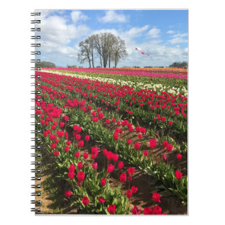 Tulip Fält med Kite, Oregon Anteckningsbok