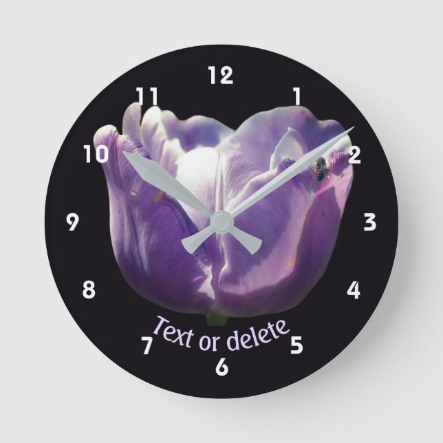 Tulip Flower With Bee Personalized   Rund Klocka (Framsida)