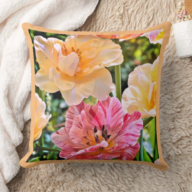TULIP- OCH DAFFODIL-BLOMMIGT KUDDE (Filt)