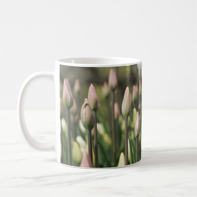 Tulips börjar blomma kaffemugg (Vänster)