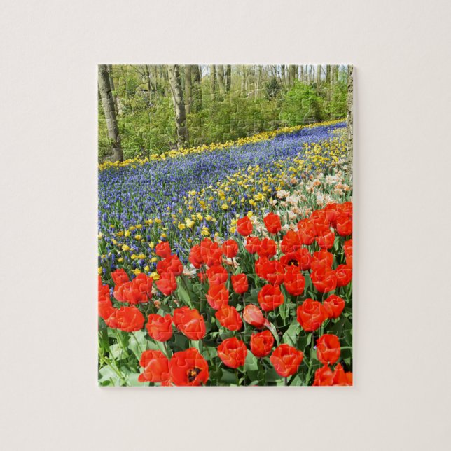 Tulips i skogsmark pussel (Vertikal)