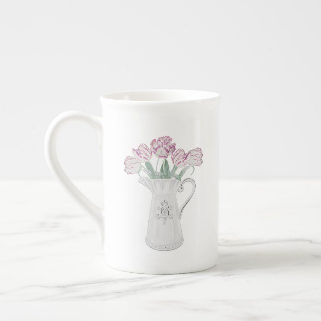 Tulips in Pitcher Ceramic Benporslin Mugg (Vänster)