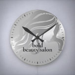 Tullnamn Platinum Silver Metallic Rund Klocka<br><div class="desc">Lägg till dina boutiques namn till anpassadet metallisk faux foil platinum silver isgul grått-dekorativ väggklocka</div>
