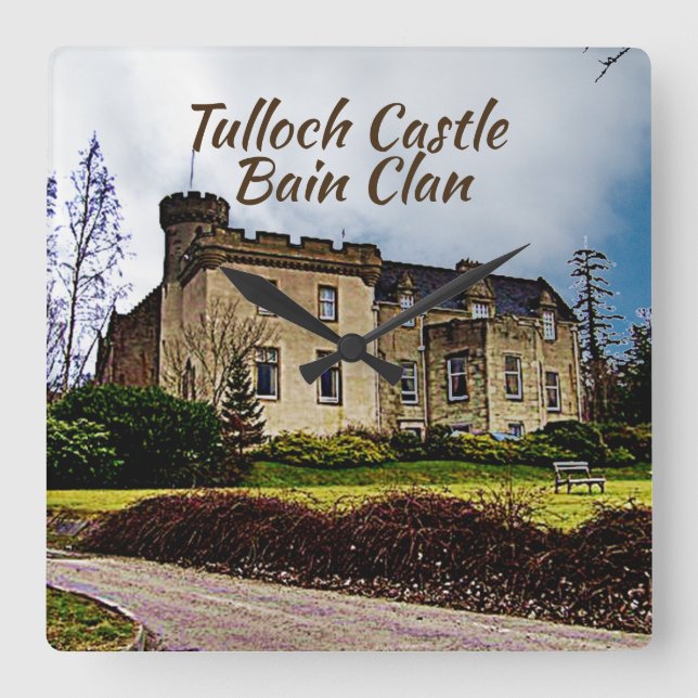 Tulloch Castle - Bain Klan Fyrkantig Klocka (Framsida)