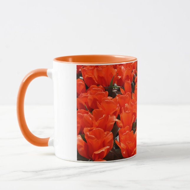 Tulpaner av giant orange mugg (Vänster)