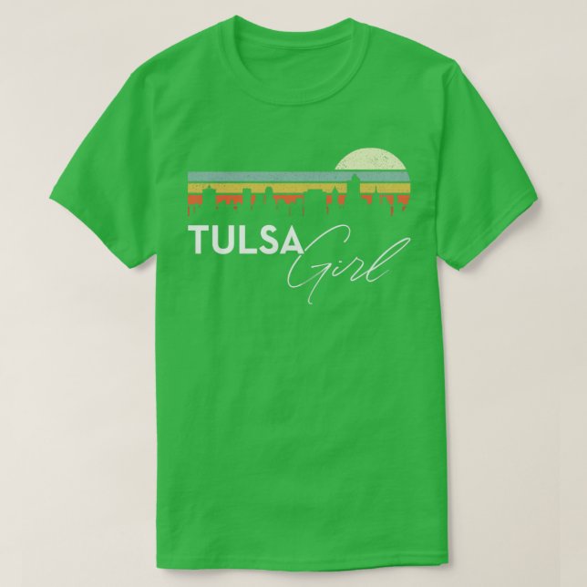 Tulsa Girl Retro Sunset City Skyline Souvenir T Shirt (Design framsida)
