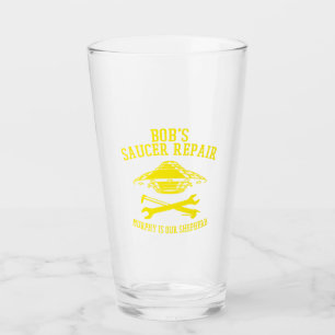 tumlare med gult Bob's Saucer Reparation logotyp Glaskopp