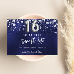 Tunga blå silver-stjärnor Söt 16 Spara Datumet<br><div class="desc">En modern och elegant Spara datum för en svensk 16-årsdag. En marin blå bakgrund med faux silver-stjärnor. Anpassa och lägg till ett datum och namn. Den blå färg är ojämn. Texten: Spara datumet skrivs med ett stort trendig-handskript i stil.</div>