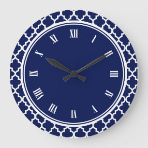 Tunga Blue och White Quatrefoil Mönster Stor Klocka