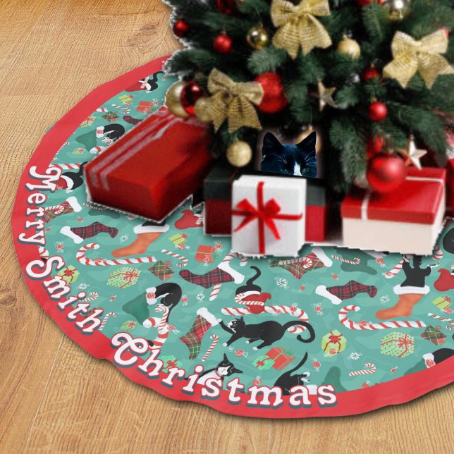 Tunga katter - julstrumpor Brushed Polyester T Julgransmatta Borstad Polyester (Funny cat raids the Christmas Stockings. A personalized Christmas Tree skirt for cat lover families)