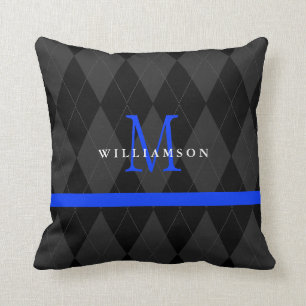 Tunn blå linje monogram svart argyle-mönster kudde