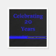 Tunn, blå linjepolis Pension med Namn