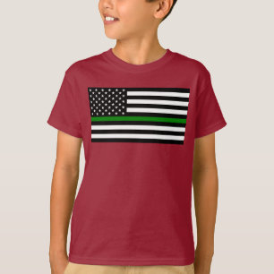 Tunn grön linje militär- och veteranamerikansk fla t shirt