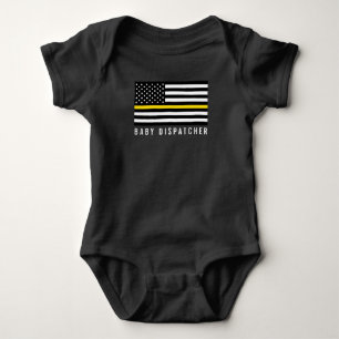 Tunn Gult Line American Flagga Baby Dispatcher T Shirt