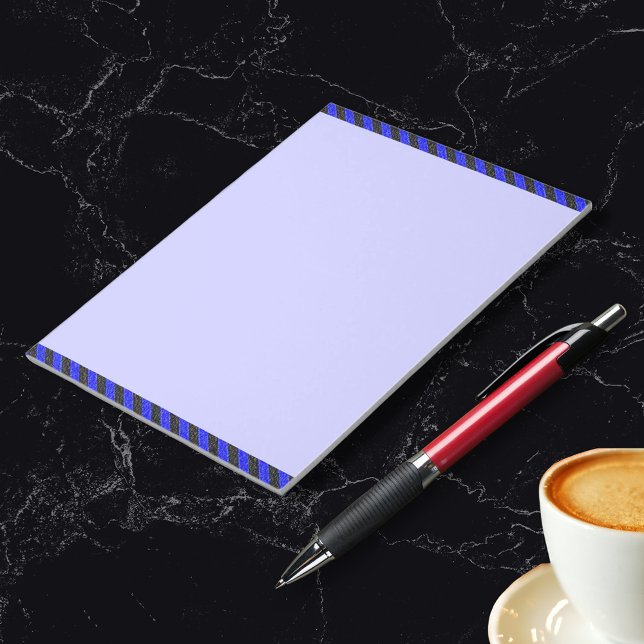 Tunn svart och blå diagonal Rand Anteckningsblock (Thin Black and Blue Diagonal Stripes Notepad)