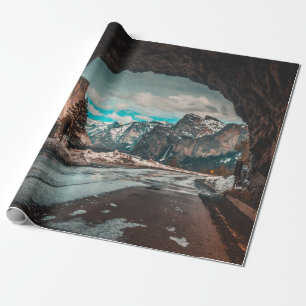 TUNNEL PÅ VÄG SOM LEDER TILL MOUNTAINER PRESENTPAPPER