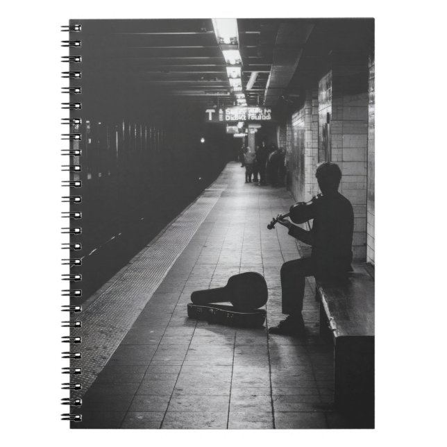 Tunnelbanan Violinist Shadow Notebook Anteckningsbok (Framsidan)