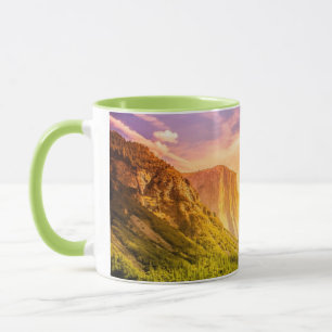 Tunnelen beskådar av den Yosemite nationalparken Mugg