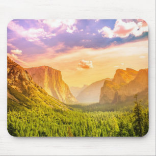 Tunnelen beskådar av den Yosemite nationalparken Musmatta