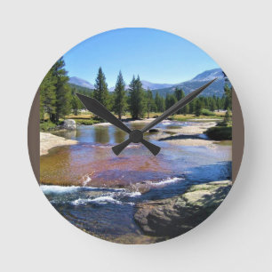 Tuolumne River in Tuolumne Meadows, Yosemite, CA Rund Klocka