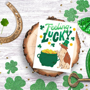 Tur att ha en hund och kruka av guld St. Patrick Helg Vykort