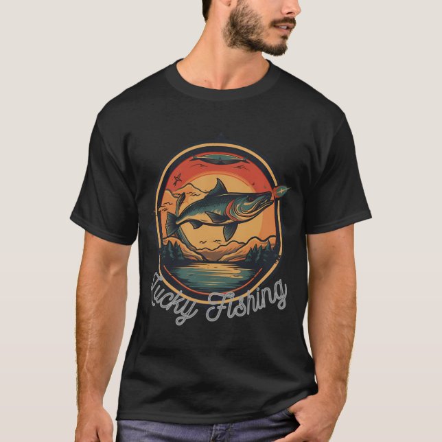 Tur fiske med fiskeutrustning t shirt (Framsida)