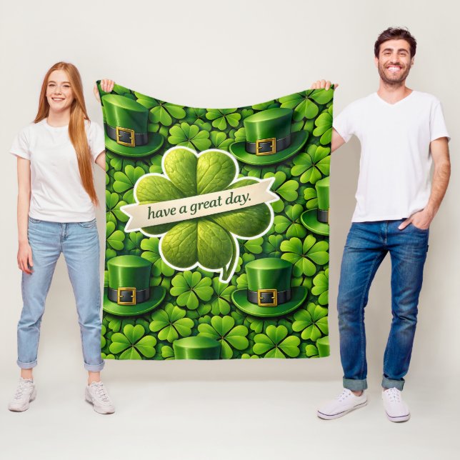Tur för fyrklöver Saint Patrick's Day har en g Fleecefilt (På plats)
