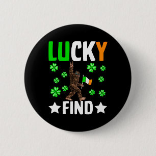 Tur Hitta Bigfoot Glad St Patricks Day Tröja Rolig Knapp