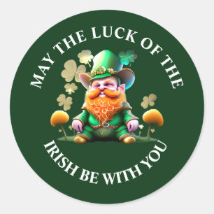 Tur i den irländska söta leprechaun gnome grönt gu runt klistermärke