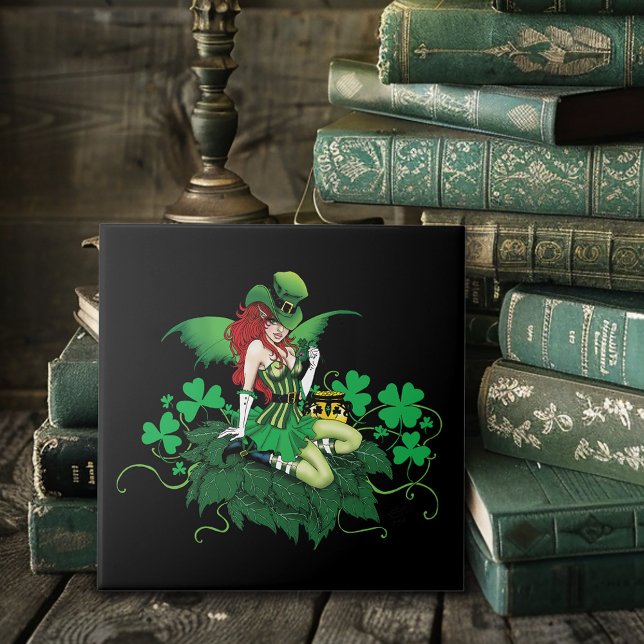 Tur Irish Grön Älv Röd Hår Shamrock Kakelplatta (Skapare uppladdad)
