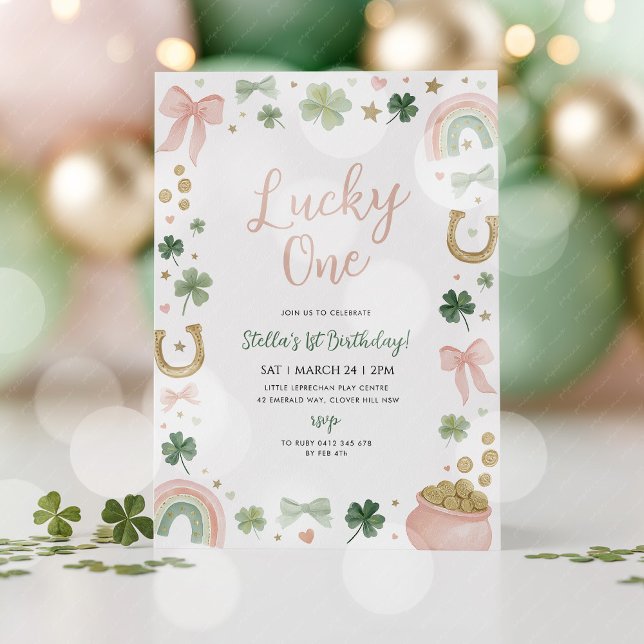 Tur och Retur! St Patricks Day 1-års Födelsedag Ro Inbjudningar (Lucky One! St Patrick's Day 1st Birthday invitation in pastel colours. )