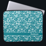 Turcos Teal Tropical Flowers Monogram Laptop Fodral<br><div class="desc">Teal Tropical Flowers Monogram Laptop sleeve. Enkel att anpassa med text,  typsnitt och färg. Skapat av Zazzle pro designer BK Thompson uteslutande för Cedar och String. Kontakta oss om du behöver hjälp med designen.</div>