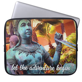 Turcouise Warrior Statue Photo Let Äventyr Begin Laptop Fodral
