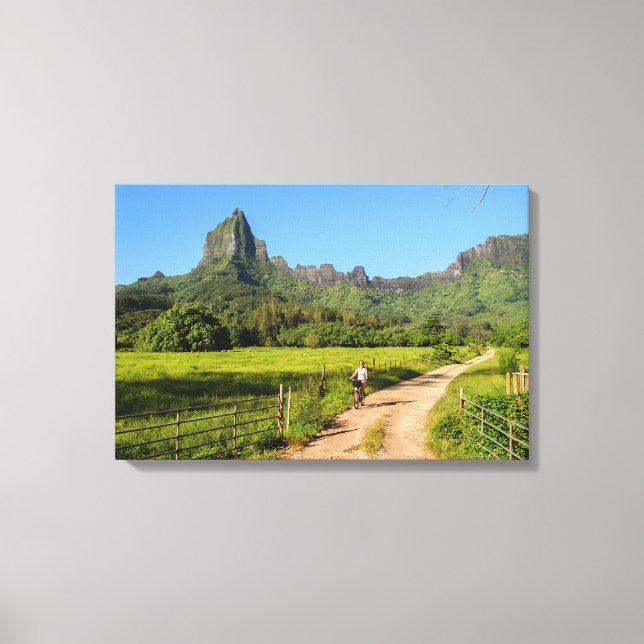 Turistcykling på tropiskt kanvastryck i Morea (Framsida)