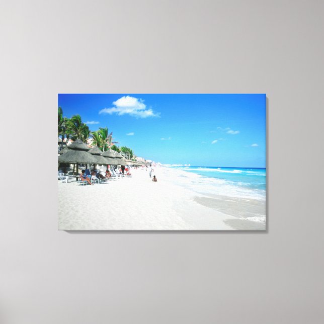 Turister som går på Cancun Beach Canvastryck (Framsida)