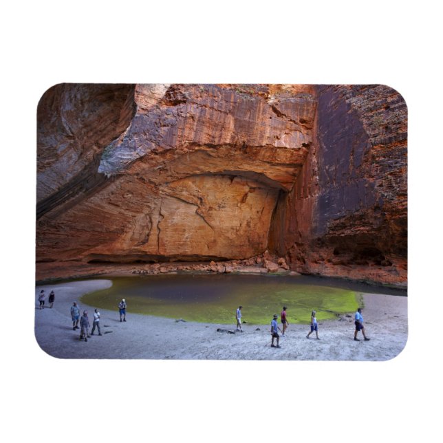 Turister vid Cathedral Gorge, Bungle Bungles Magnet (Horisontell)
