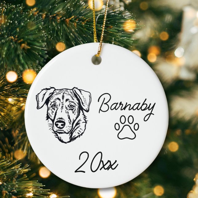 Turkisk Herdehund Anpassat Namn & År Linje Konst Julgransprydnad Keramik (Turkish Shepherd Dog Custom Name and Year Ornament with Paw Print. Black and White Line Art Modern)
