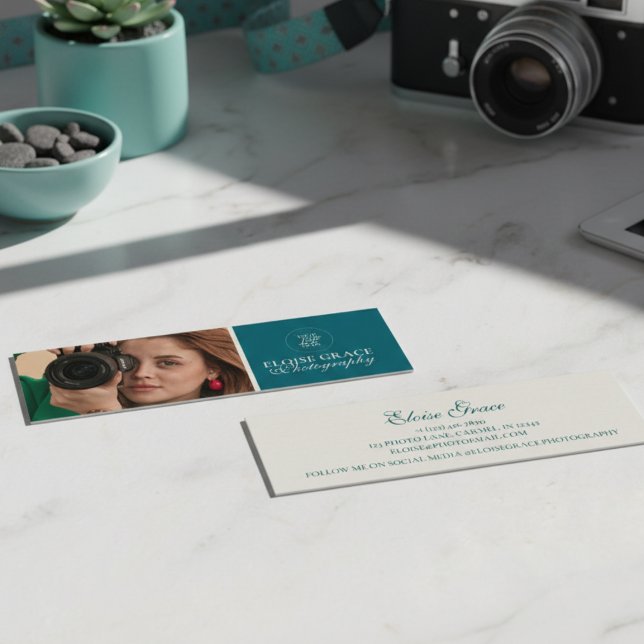 Turkos Modern Foto Fotograf  Mini Visitkort (This modern, mini business card features horizontal headshot photo and professional typography!)