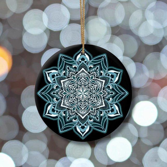 Turkos Snowflake på svart Julgransprydnad Keramik (Skapare uppladdad)