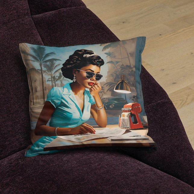 Turkos Tranquilitet A Vintage Muse Kudde (Skapare uppladdad)