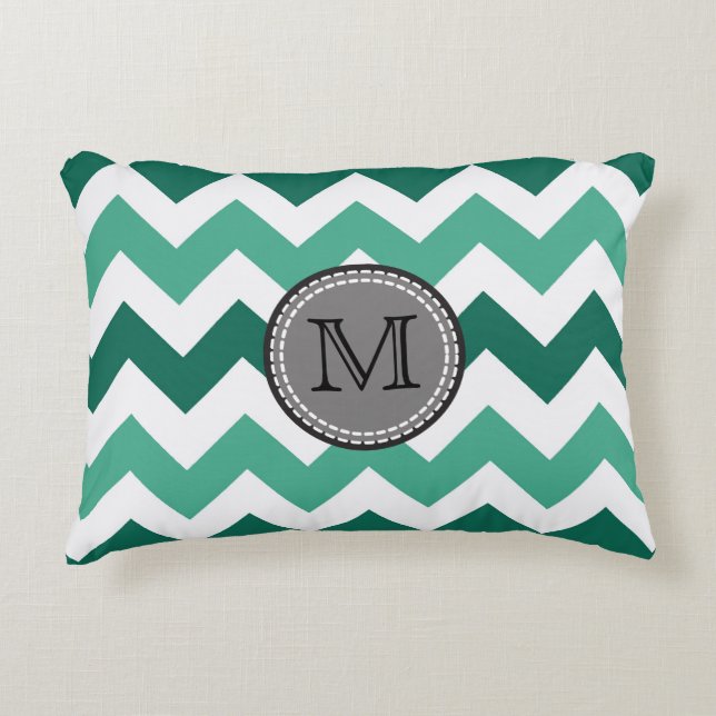 Turkvoise och Mint Chevron Zigzag Monogram Prydnadskudde (Framsidan)