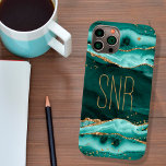 Turquise Agate Geode Monogram Namn Guld Glitter<br><div class="desc">Elegant, personlig i snyggt-mobilfodral med turkos teal agate, geode och marmor med faux guld glitter med ett monogram, initialer eller namn som visas i ett redigerbart modernt typsnitt stil i guld. ALTERNATIV: Provet visas på en iPhone 14 Barely With fodral stil - andra mobila modeller och fodral stilar finns på...</div>