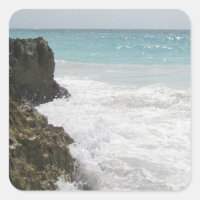 Turquise Blue Ocean med skumy Vågar Sjölandskap