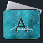 Turquise Blue Sparkling Stars Monogram Laptop Sleeve<br><div class="desc">Turquise Blue Gnistra och Shimmer Elegant Monogram Fodral. Fodral kan anpassas så att det omfattar ditt första och första namn.</div>