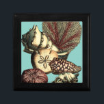 Turquise Snäcka och Red Coral Collection Smyckeskrin<br><div class="desc">Gå under vattnet för att utforska havet med alla dessa olika havslevande varelser. Denna vintage biet of art är ett perfekt som tillfogas varje havsanemonat älskare med en pulserande turkospunts bakgrund och röda accenter på sjöslingorna. Få din konst utskriven idag på produkten.</div>