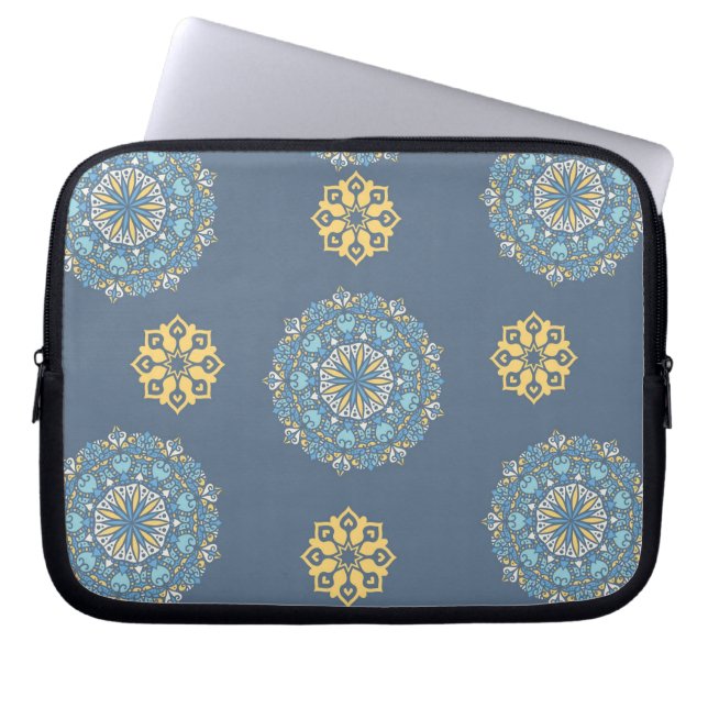 Turquise, Teal Blue och Gult Mandala Art Patte Laptop Fodral (Framsidan)